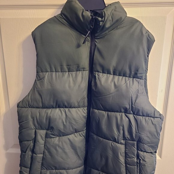 Jack and Jones Puffer Vest - Picture 5 of 5